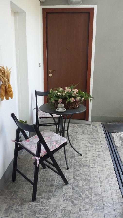 Apartamento Il Vecchio Cortile Mandello del Lario Exterior foto
