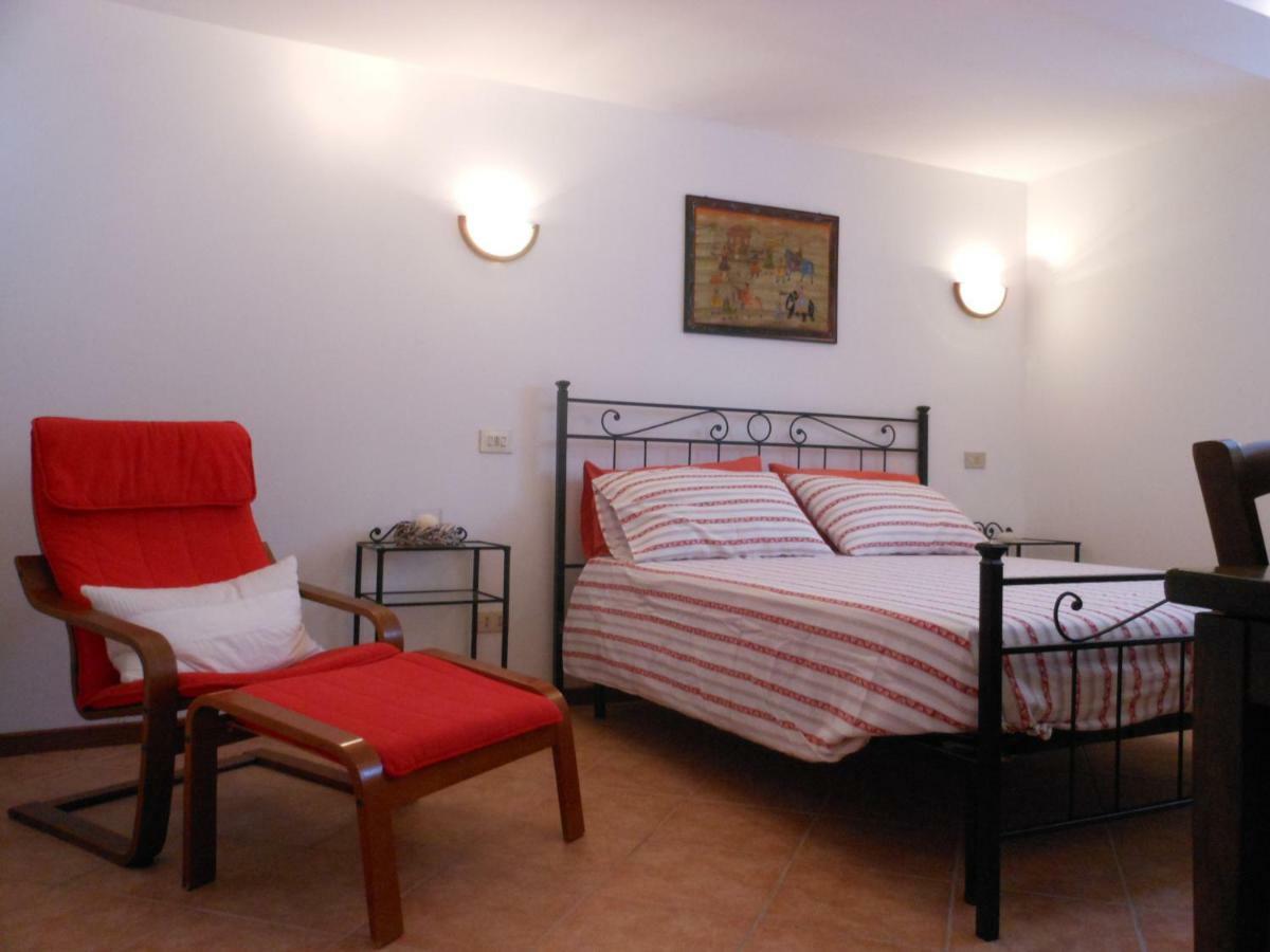 Apartamento Il Vecchio Cortile Mandello del Lario Exterior foto